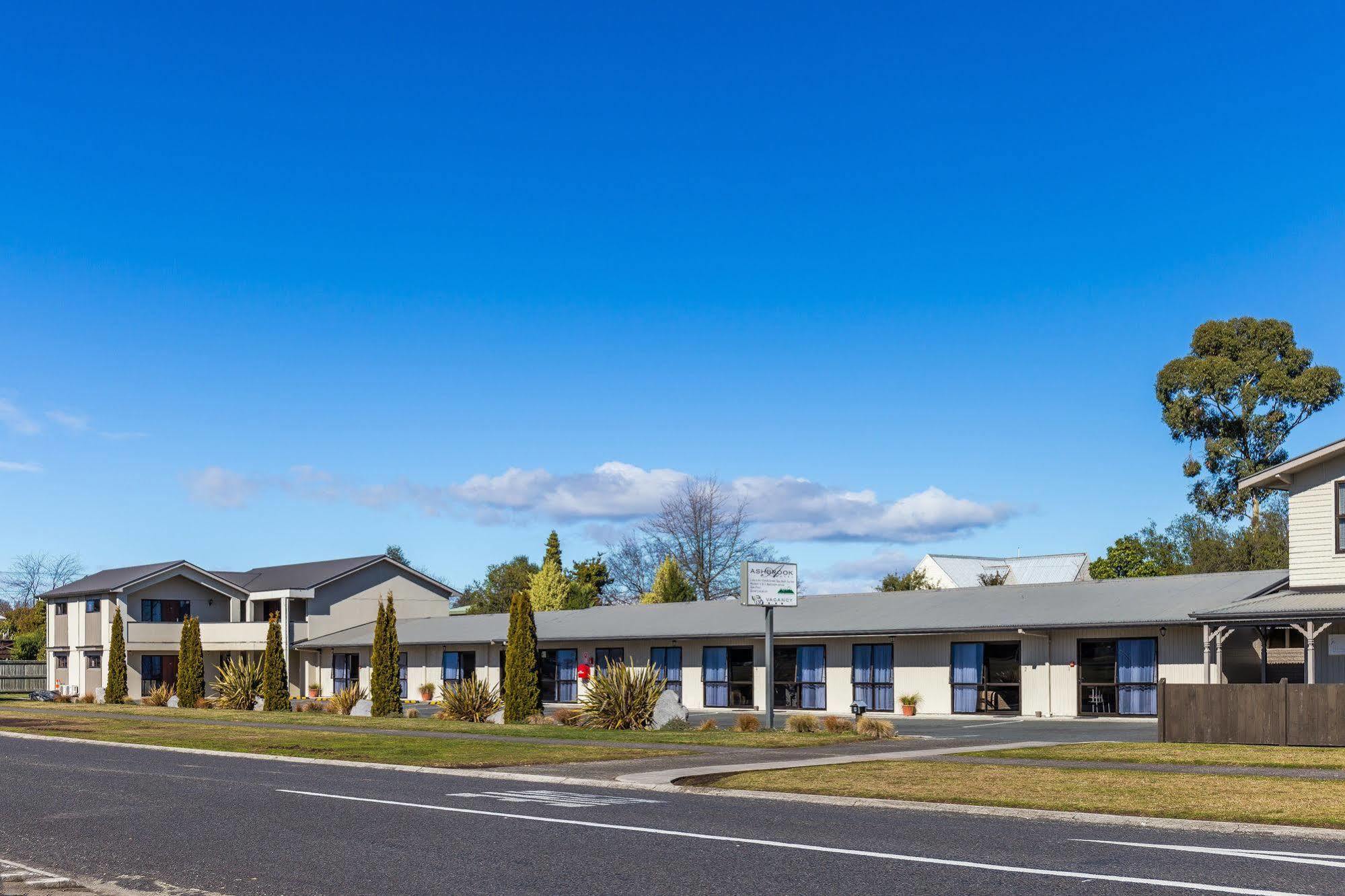 Ashbrook Motel Taupo Exterior photo